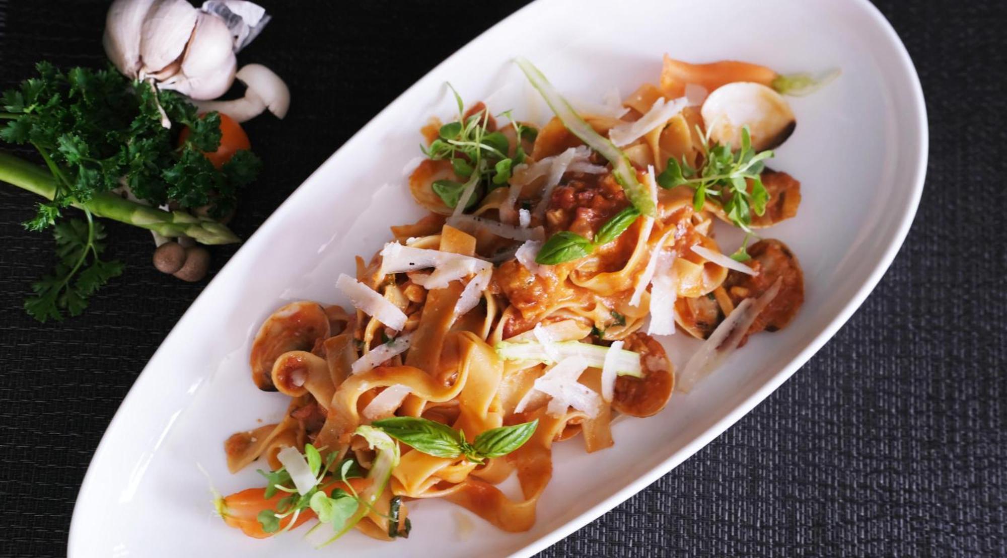 The Bloom Classic - And Bistro Hà Nội